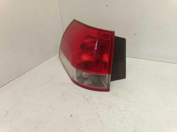 FEU ARRIERE GAUCHE OPEL VECTRA C BREAK - Vue 1